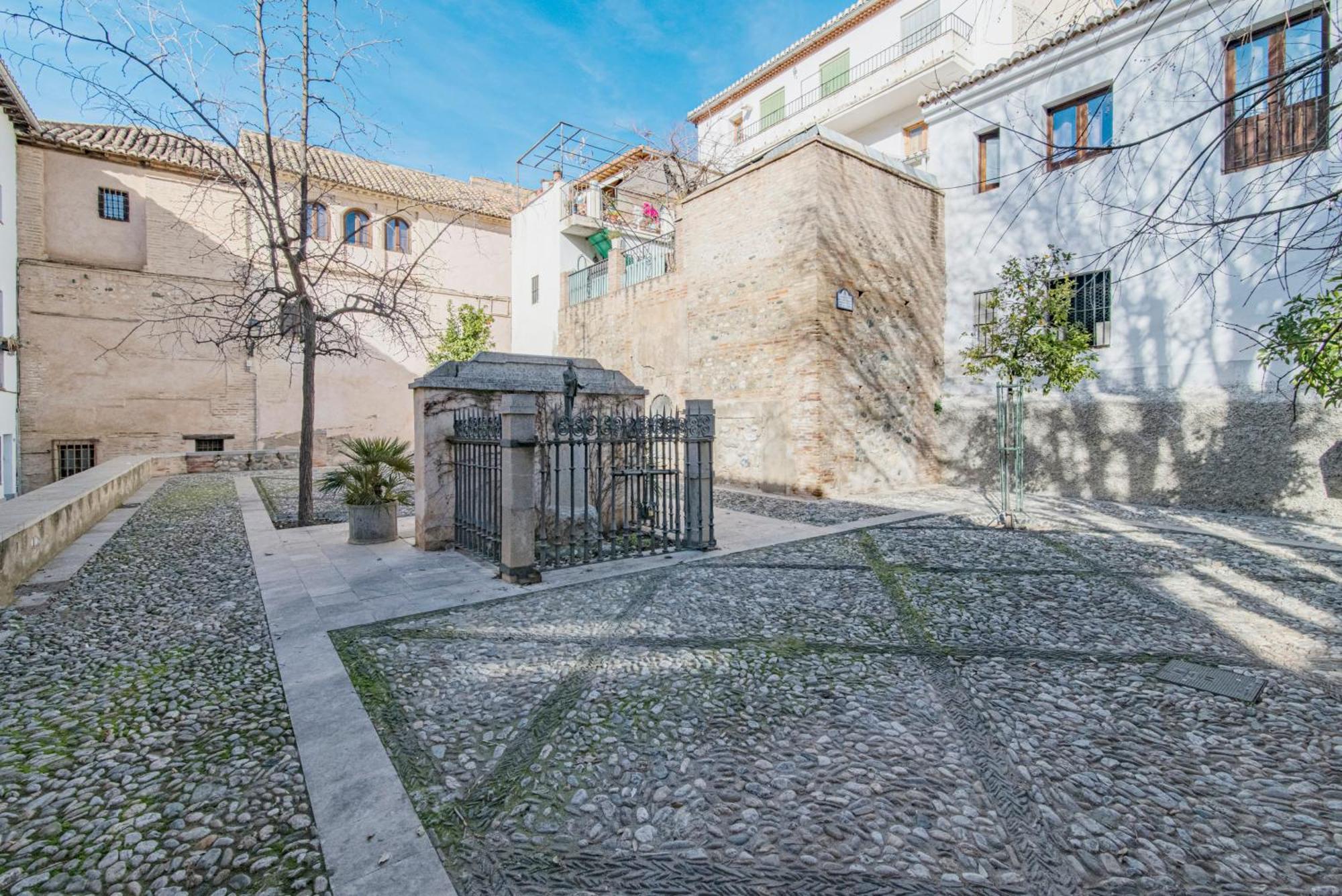 Gloria Bendita Pangsapuri Granada